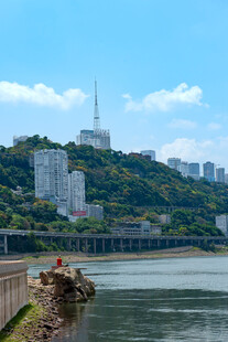 江陵江边