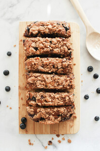 美味蓝莓燕麦棒整齐摆放