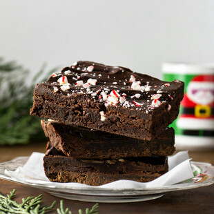 巧克力布朗尼配节日装饰