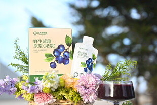 花茶饮品与鲜花组合展示