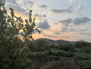 黄昏下的田园风光