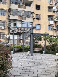 小区内的休闲景观区域