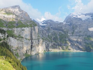 高山蓝湖绝美自然风光