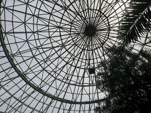 穹顶玻璃结构建筑景观