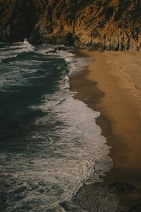 海边沙滩海浪自然美景