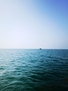 广阔海面
