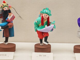 传统手工艺人偶展示