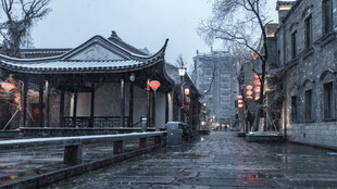 南京老门东屋檐积雪古建筑亭子