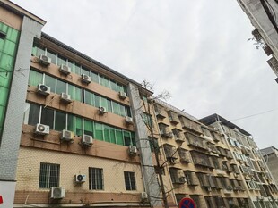 城市多层居民住宅楼
