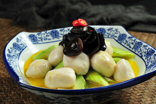 美味鱼丸青菜汤