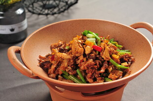 美味干锅肉