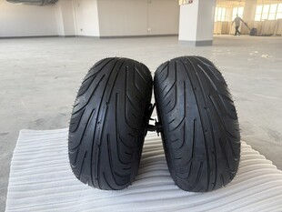 黑色轮胎