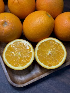 新鲜橙子
