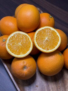 新鲜橙子