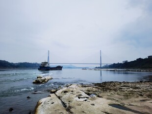 海边静谧景象
