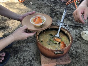 户外烹饪美味佳肴