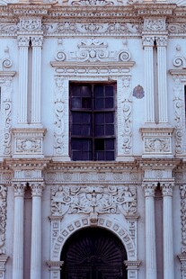 华丽古典建筑外观细节