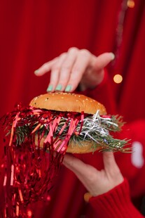 圣诞风汉堡美食特写