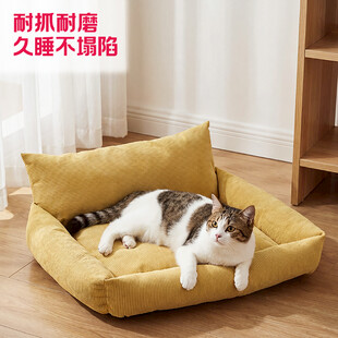 猫咪惬意躺卧柔软宠物窝主图