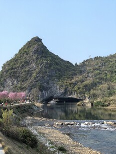 桂林山间河畔风光