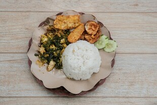 美味印尼风味餐食拼盘