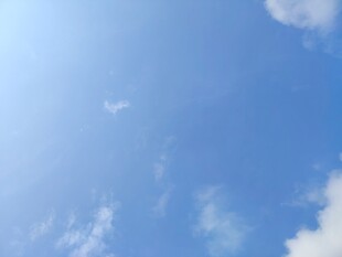 晴朗蓝天