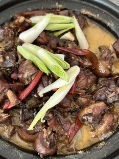 美味红烧鸡块烹饪画面