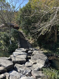 山间石径