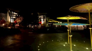 夜晚璀璨的户外景观设施