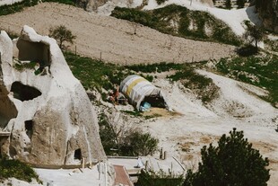 梦幻白色钙化地貌景观
