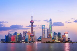 上海外滩璀璨城市天际线
