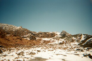 雪山岩石景观