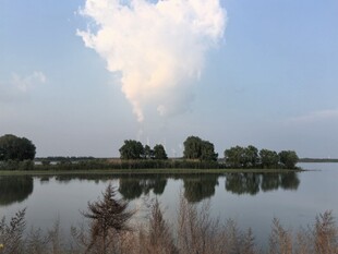 湖畔风光