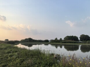 湖畔黄昏美景