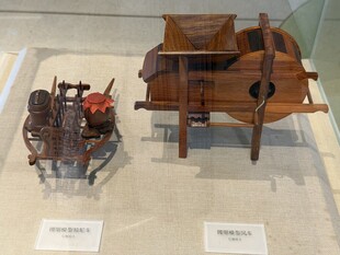 古代木质车马模型展示