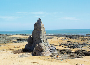 海边独特岩石景观
