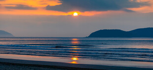 海上日落美景