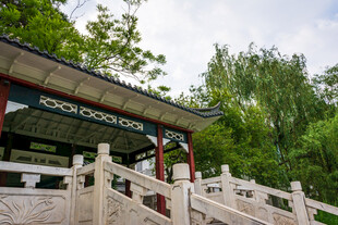 中式园林凉亭景观
