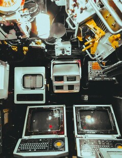 复古电子设备展示