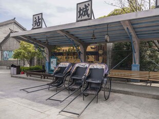 旧车站和黄包车