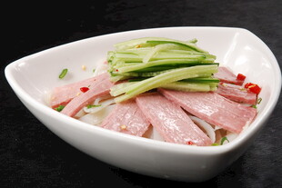 凉拌肉片配青葱