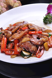 彩椒炒猪颈肉