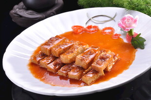 红烧豆腐摆盘精致诱人