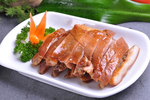 美味卤味鸭肉摆盘精致