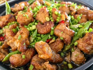 美味青椒炒肉块