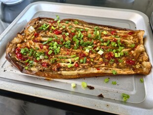 美味烤茄子鲜香诱人
