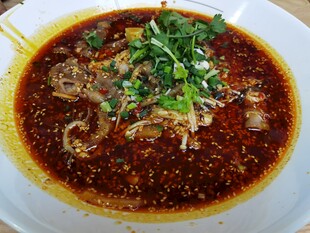 香辣可口的红油水煮肉片