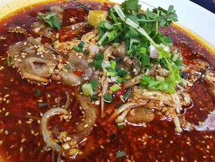 麻辣鲜香的红油水煮鱿鱼
