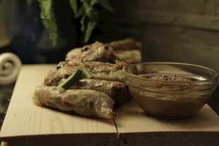 美味卤味搭配蘸料