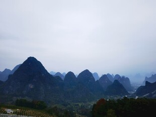 秀丽山峦